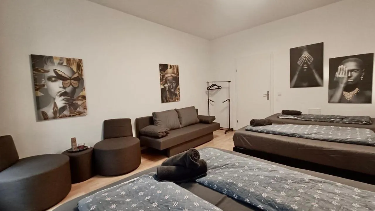 Family Room Vienna 0*,