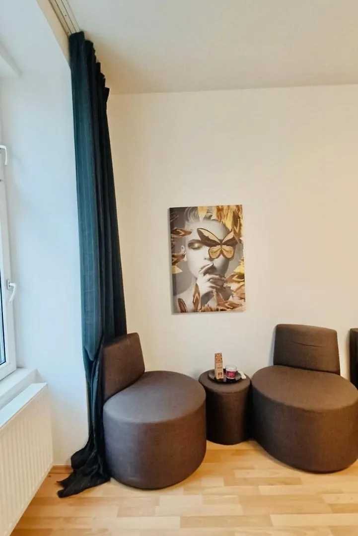 Family Room Vídeň 0*,